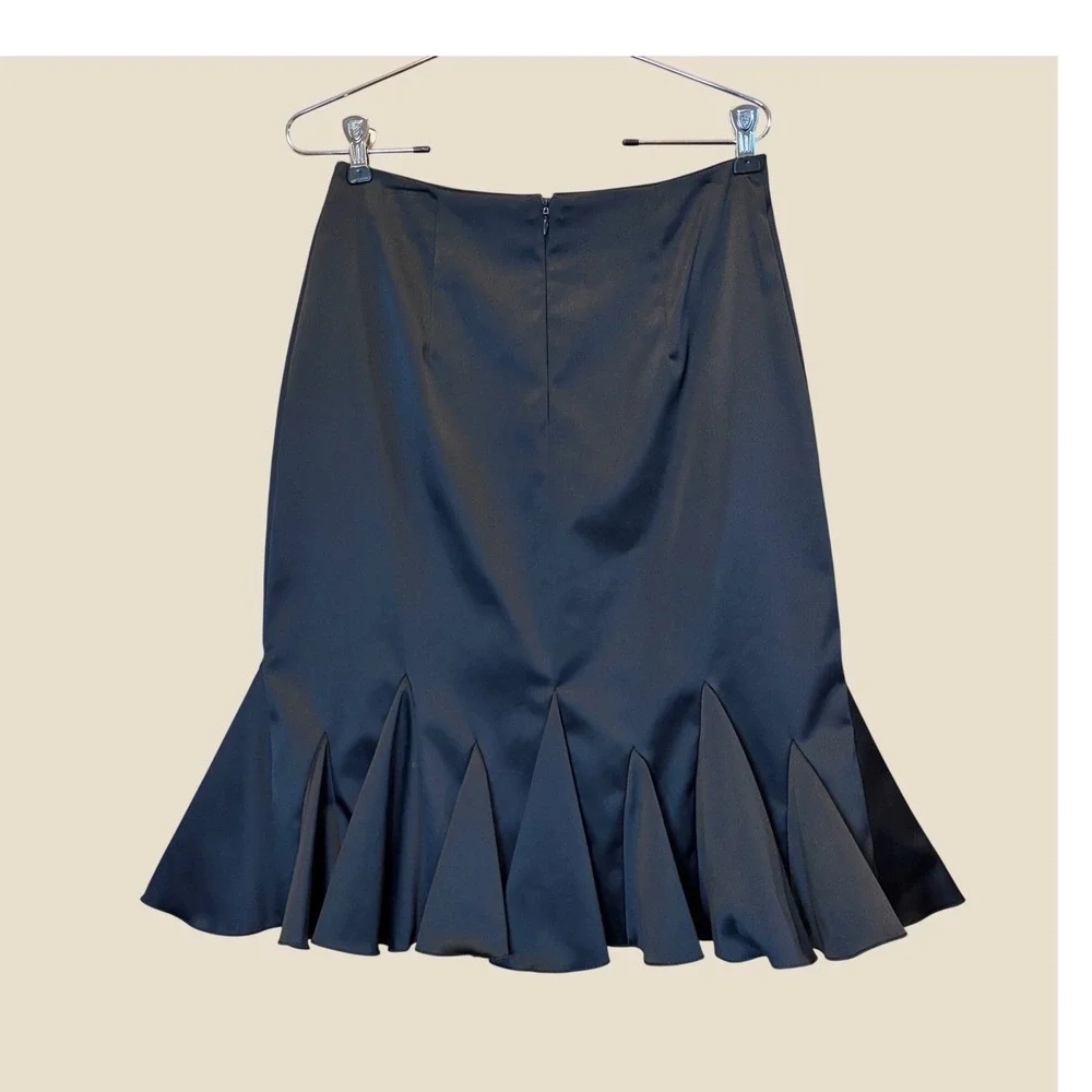 JS Collections Skirt 6 Black Mermaid Flared Godet Quiet Luxury Balletcore Office